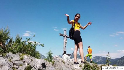 Прогулялась на природе и разделась перед камерой #5