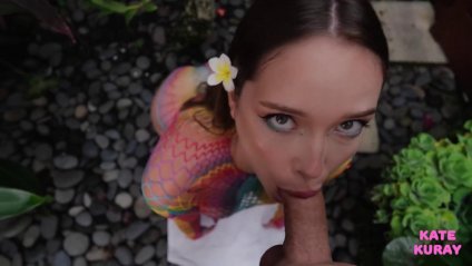 Девушка в сетке присосалась к горячему члену #4