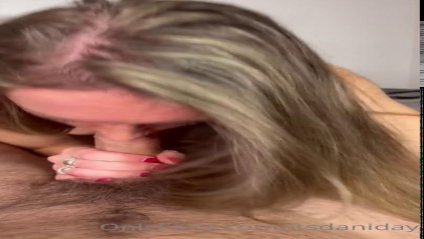 Сосет волосатый хуй и ебется раком в пизду #2