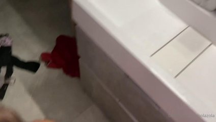 Русская сучка трахнута в душе раком #8