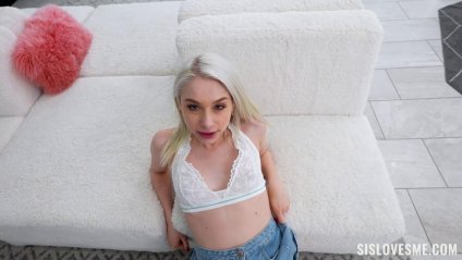 Попробовал сладкую киску сводной сестры на досуге #5