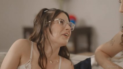 Девица с большой задницей отлично повеселилась с лесбиянкой #5