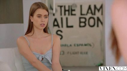 Две телки устроили секс втроем с красивым парнем и довели его до оргазма #3