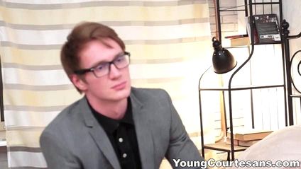 Стройная студентка в чулках сделала глубокий минет преподу #2