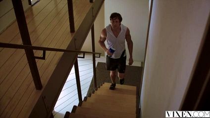 Счастливчик оттрахал двух стройных сестричек #3