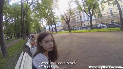 Молоденькая телка трахнулась с незнакомцем до оргазма #1